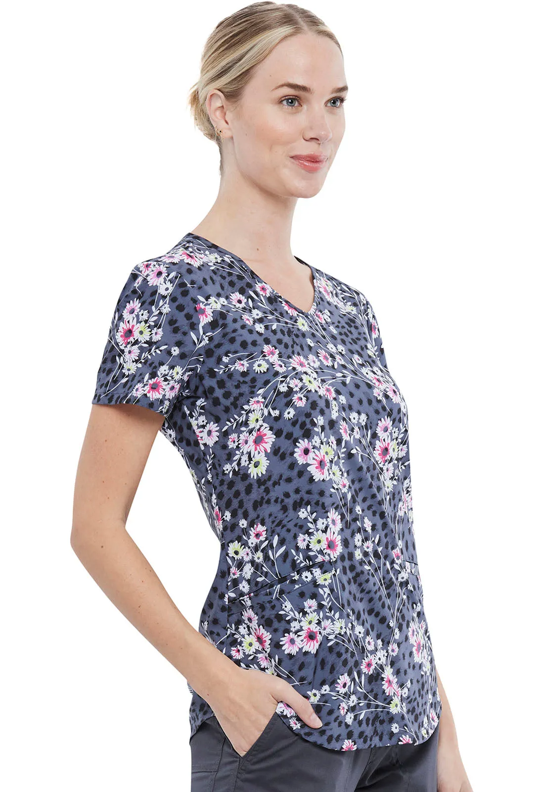 CHEROKEE VNECK PRINT TOP IN CHEETAH FLORAL