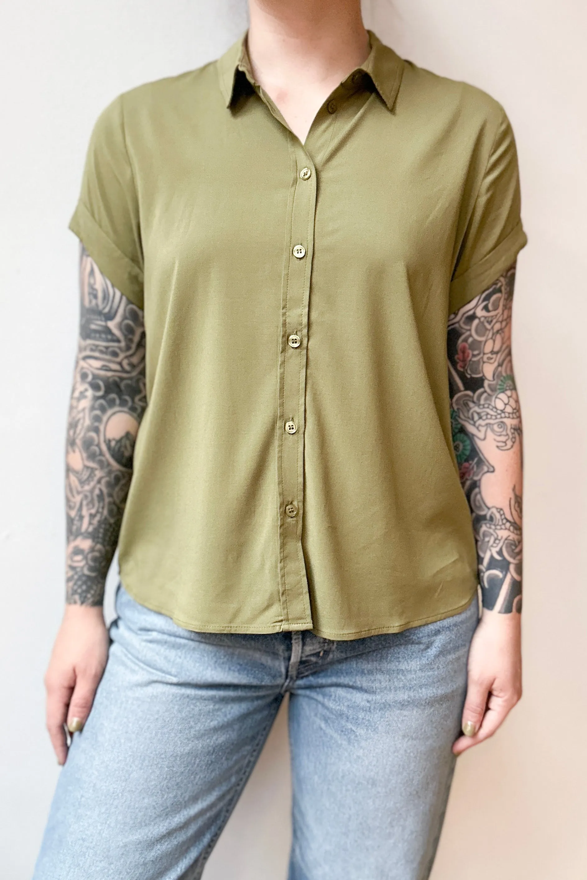 Majan Shirt in Olive Drab